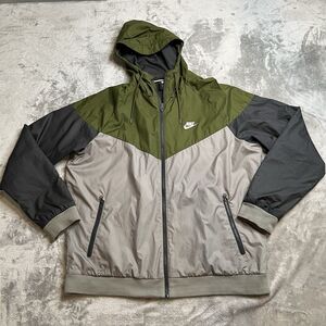 Nike Windrunner Jacket Men’s XL Green Olive Grey Colorblock Sportswear Hooded